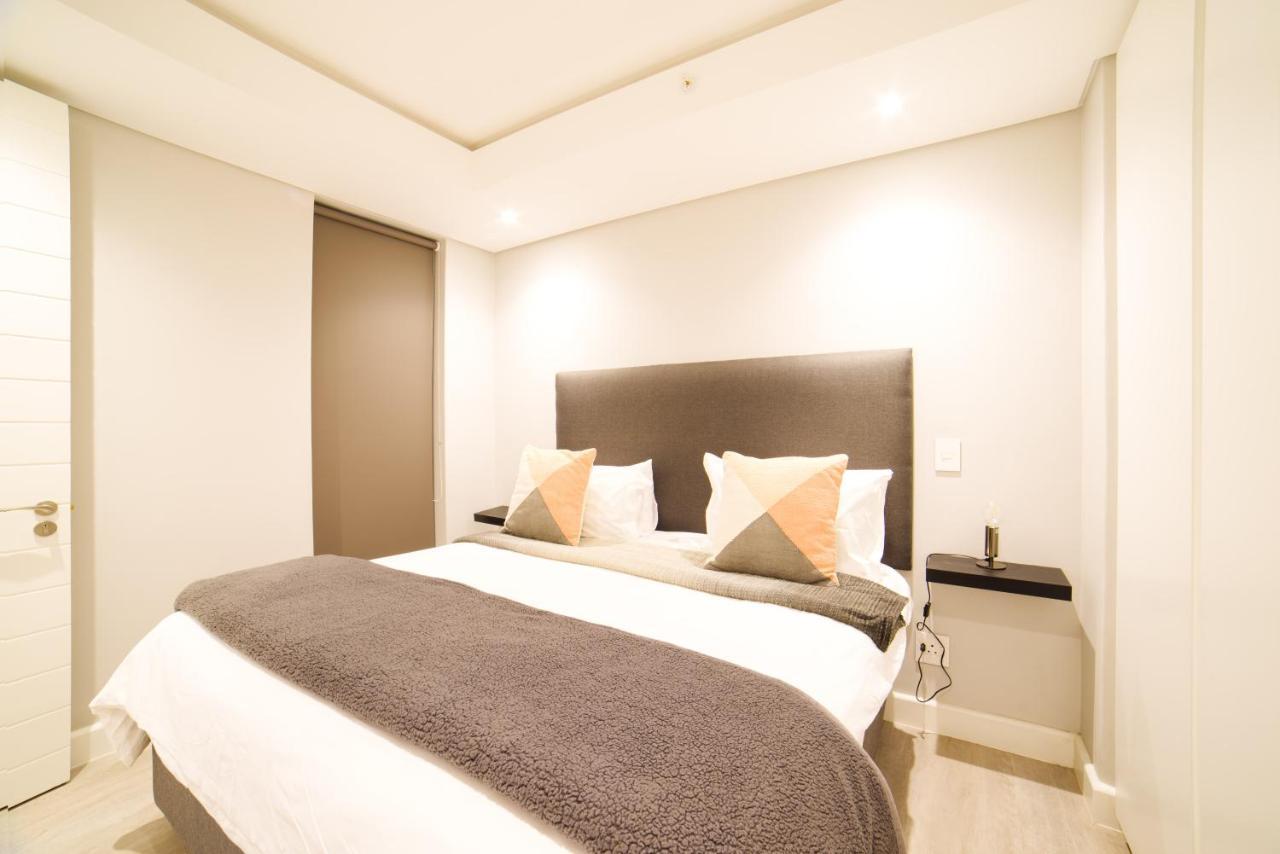 35 On Main By Stay In Luxury Kapstaden Exteriör bild