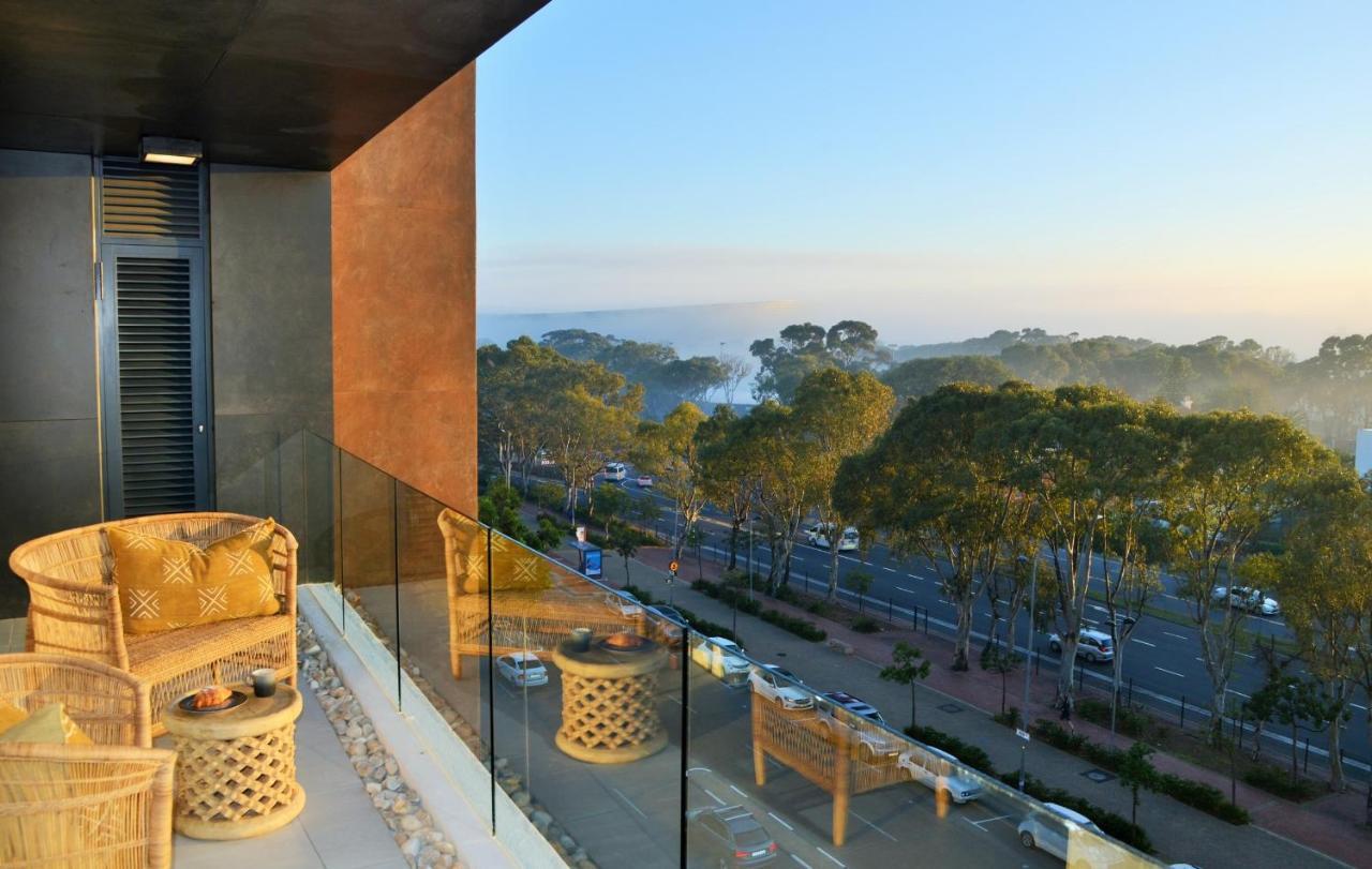 35 On Main By Stay In Luxury Kapstaden Exteriör bild