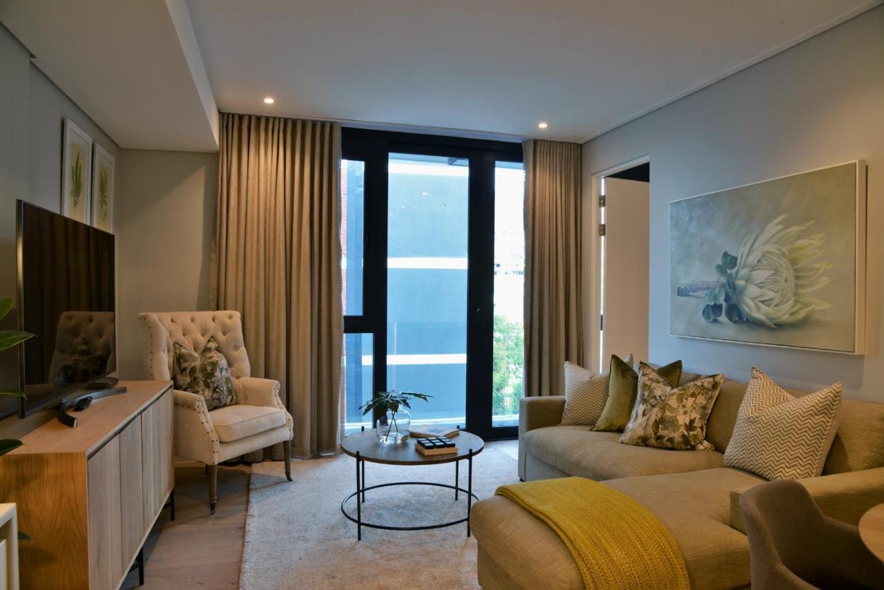 35 On Main By Stay In Luxury Kapstaden Exteriör bild